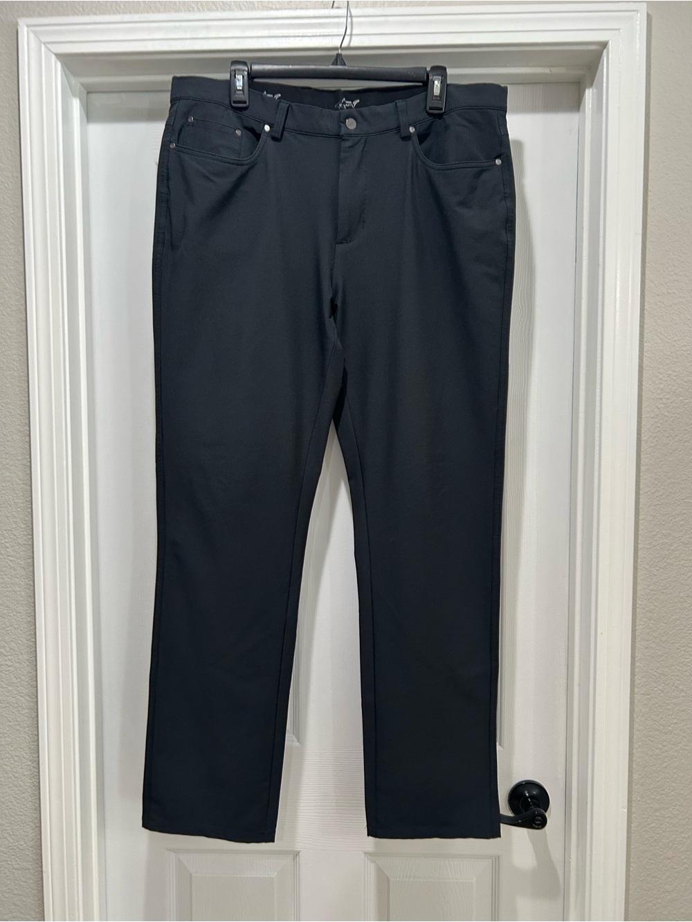 Greg Norman Straight Fit Black Men's Performance Pants, 36x32